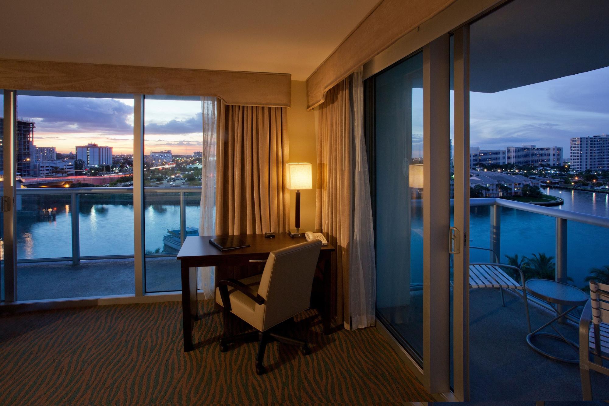 Doubletree Resort Hollywood Beach Extérieur photo