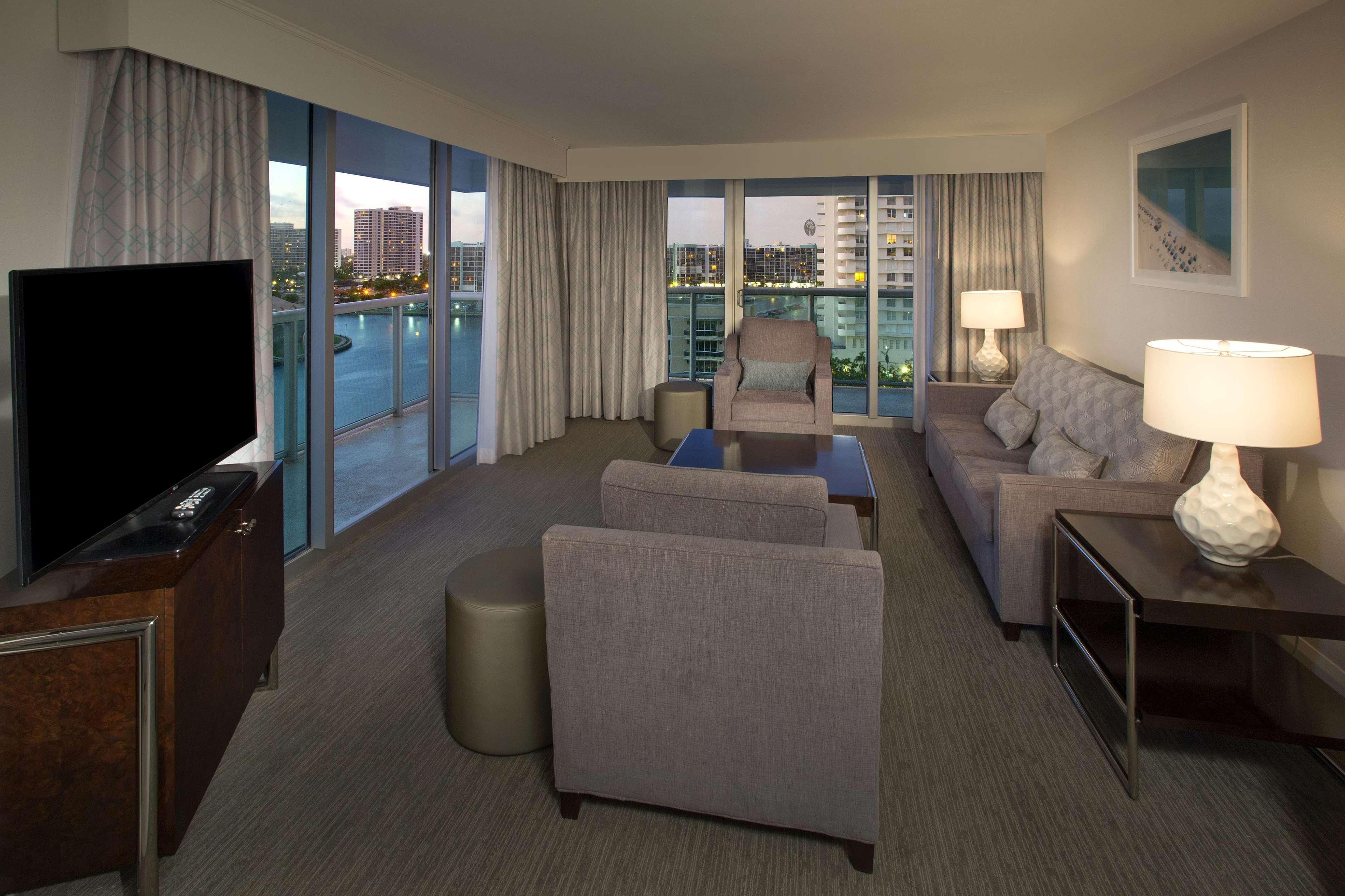 Doubletree Resort Hollywood Beach Extérieur photo
